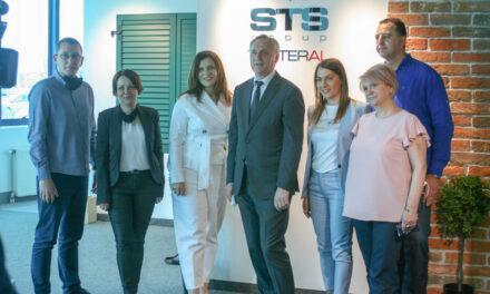 ДИРЕКТОР НСЗ У ПОСЕТИ ФИРМИ „ТЕСТЕРАЛ“ ЈАГОДИНА