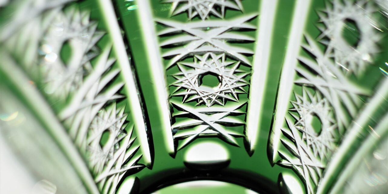 ДИГИТАЛИЗУЈЕ СЕ НАСЛЕЂЕ СРПСКЕ ФАБРИКЕ СТАКЛА