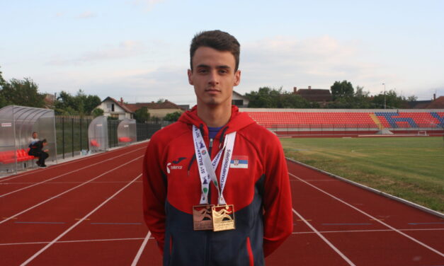 АЛЕКСА ТОМИЋ: МЛАДОСТ НА АТЛЕТСКОЈ СТАЗИ