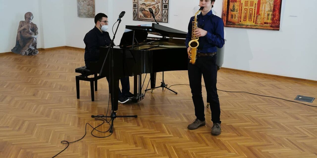 ВУКАШИН ПЕТРОВИЋ УБЕДЉИВО ПРВИ НА РЕПУБЛИЧКОМ ТАКМИЧЕЊУ КАМЕРНЕ МУЗИКЕ