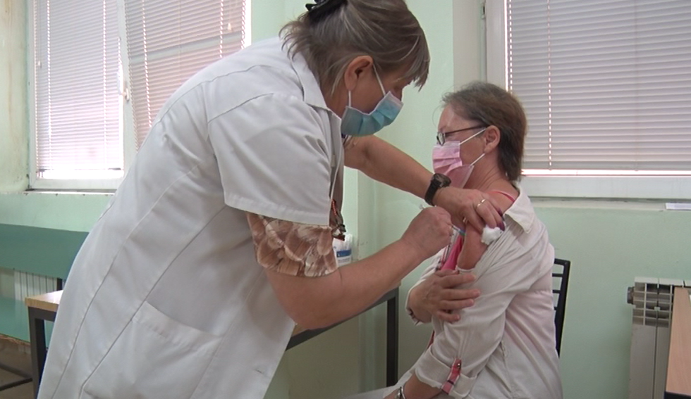 ИМУНОЛОЗИ ПОТВРДИЛИ: ЗА ТРЕЋУ ДОЗУ МОЖЕ СЕ ИЗАБРАТИ БИЛО КОЈА ВАКЦИНА