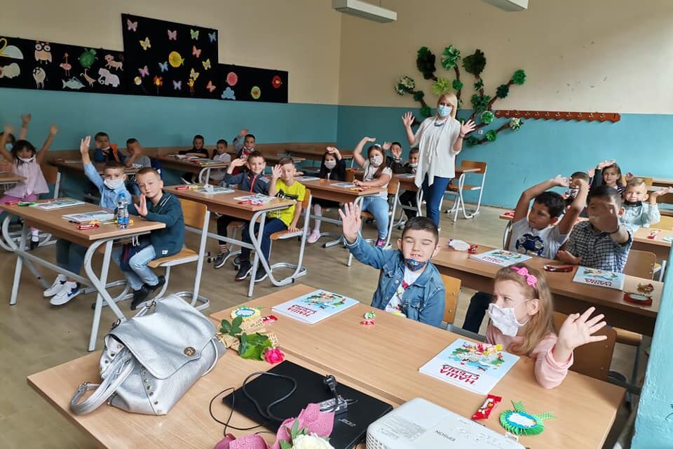 НА ПОДРУЧЈУ ОПШТИНЕ ЋУПРИЈА 178 ПРВАКА КРЕНУЛО У ШКОЛУ!