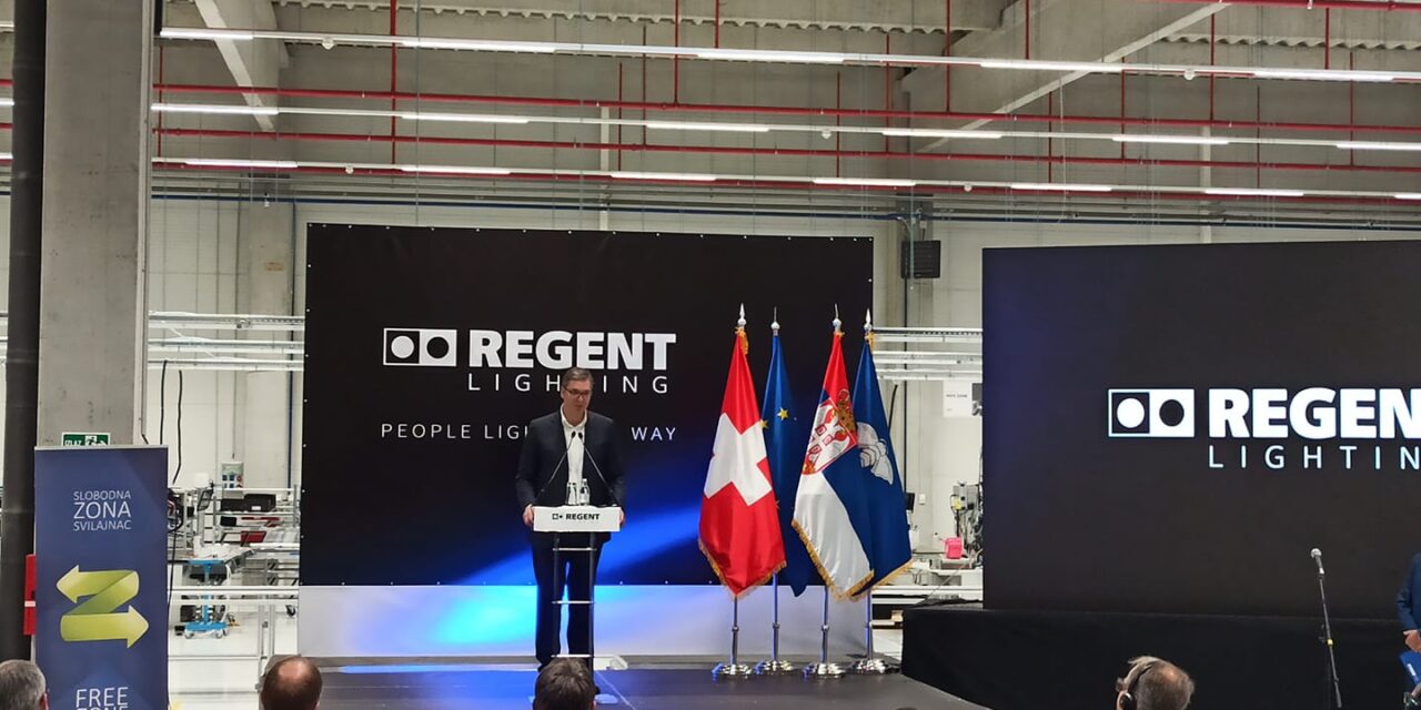 ПРЕДСЕДНИК ВУЧИЋ ПРИСУСТВОВАО ОТВАРАЊУ ФАБРИКЕ У СВИЛАЈНЦУ