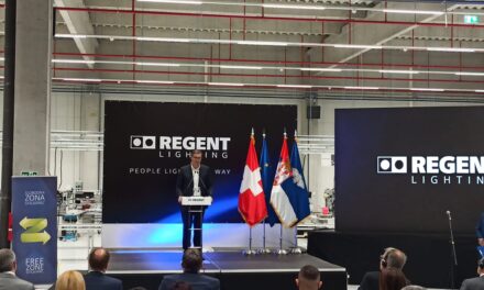 ПРЕДСЕДНИК ВУЧИЋ ПРИСУСТВОВАО ОТВАРАЊУ ФАБРИКЕ У СВИЛАЈНЦУ