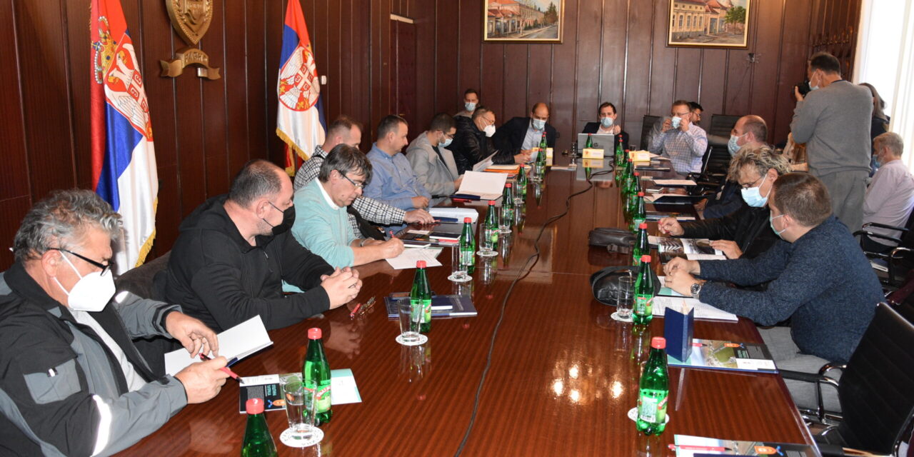 ИНТЕНЗИВНИЈА САРАДЊА ДОМАЋИХ ПРИВРЕДНИКА И ЛОКАЛНЕ САМОУПРАВЕ