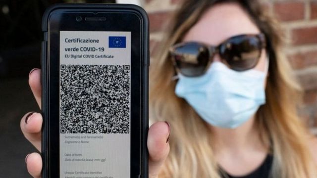 ОД СУБОТЕ СТУПАЈУ НА СНАГУ КОВИД ПРОПУСНИЦЕ