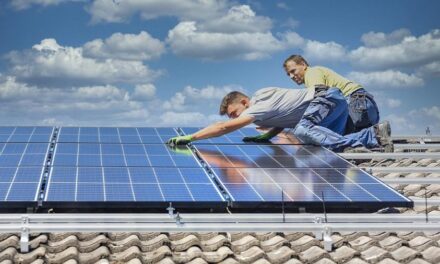 ОПШТИНА И РЕПУБЛИКА ДОДЕЉУЈУ СРЕДСТВА ЗА СОЛАРНЕ ПАНЕЛЕ